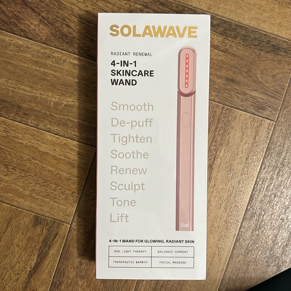 Solawave rose gold wand with travel case